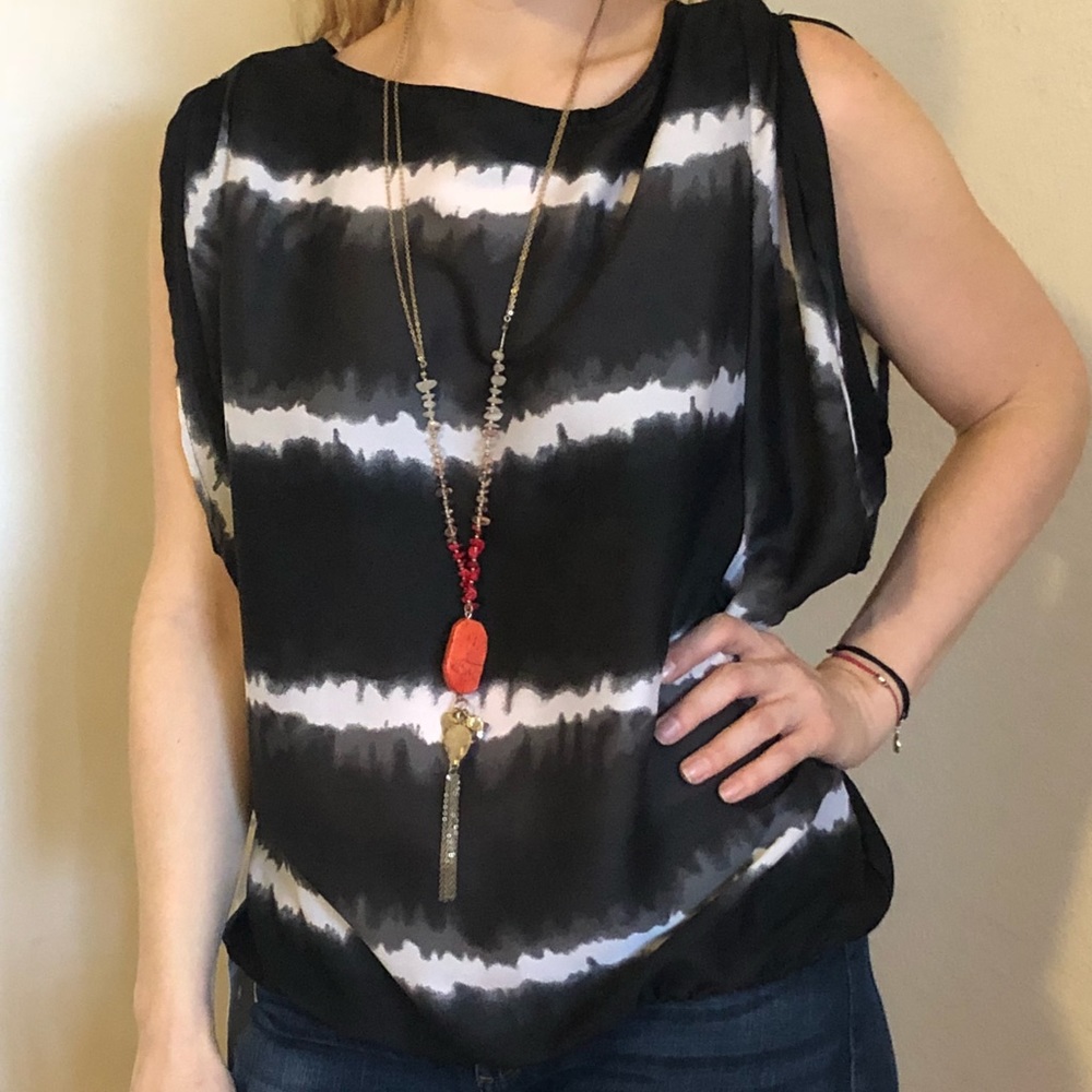Black and White top